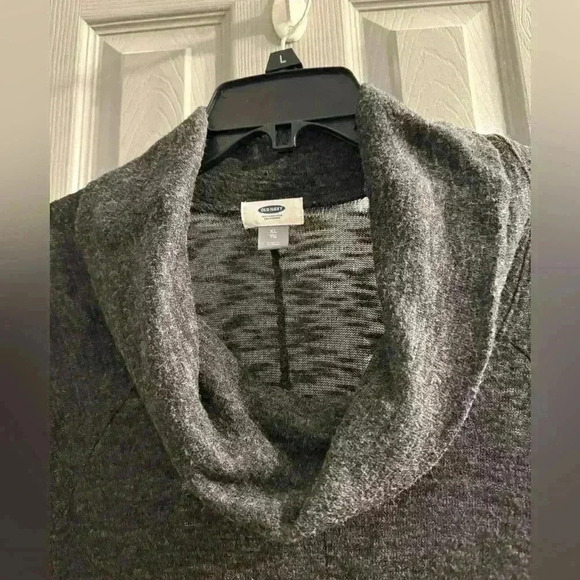 Old Navy Cowl Neck in dark gray has a sheer look to it, I would wear  camisole - Picture 2 of 8